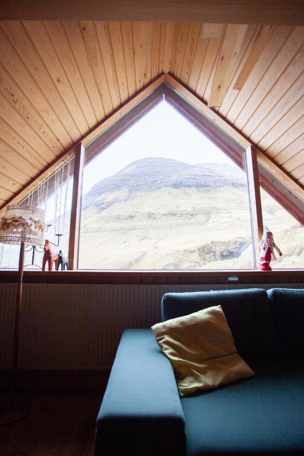 Idyllic Vacation Home With A Breathtaking View Bour Bagian luar foto