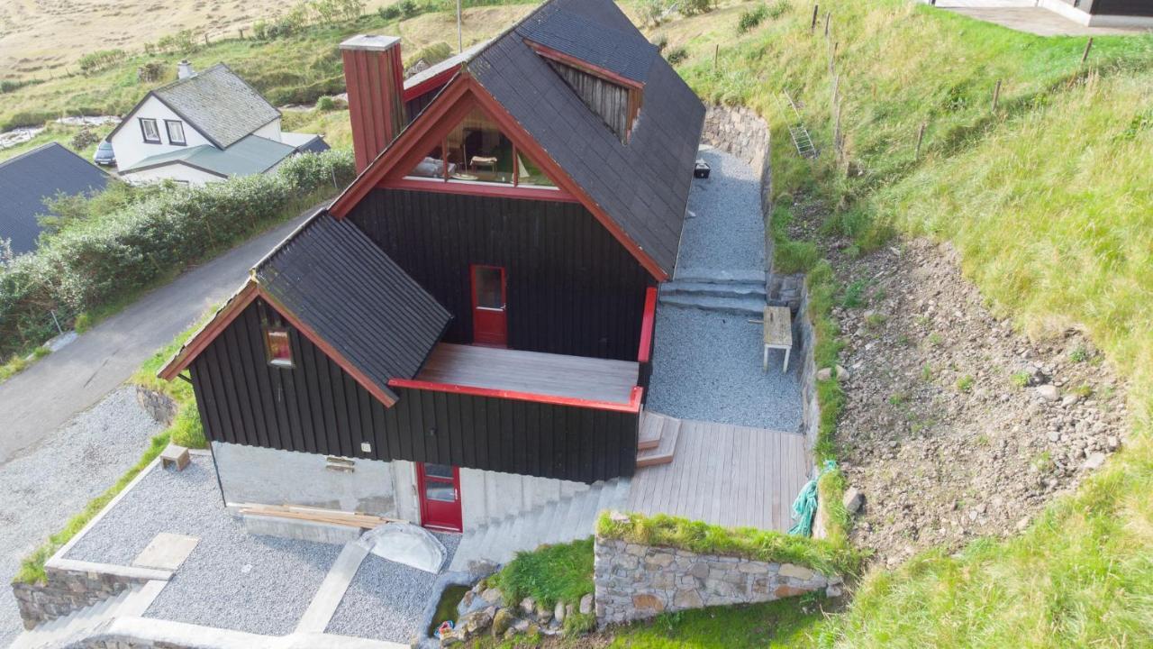 Idyllic Vacation Home With A Breathtaking View Bour Bagian luar foto